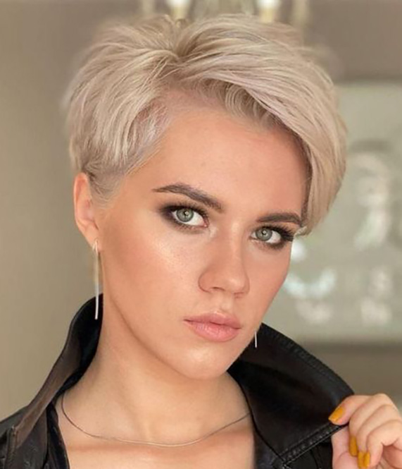 Der Side-Swept Bangs