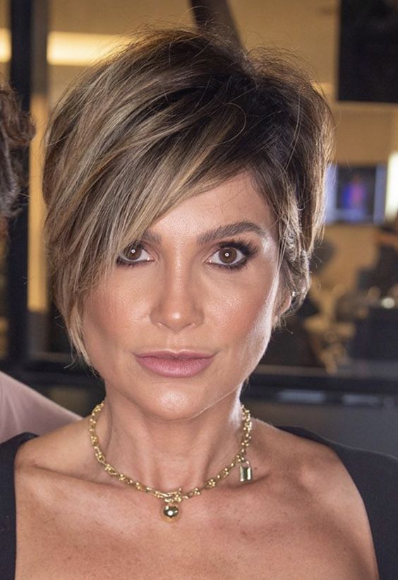 Was sind freche Bob Frisuren?