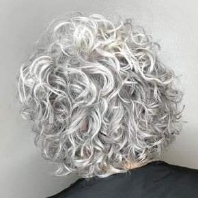 Der kurze Afro