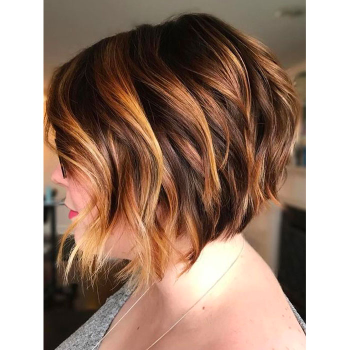 Warum sind halblange gestufte Frisuren so beliebt?