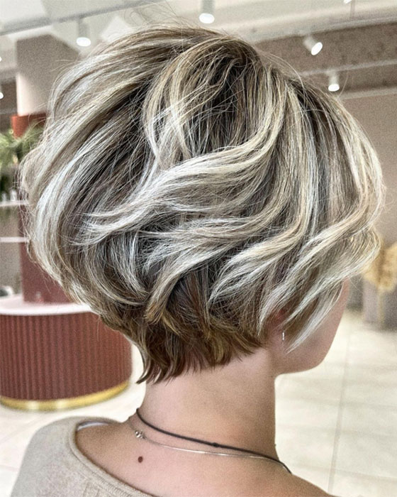 Frauen, Freche Frisuren