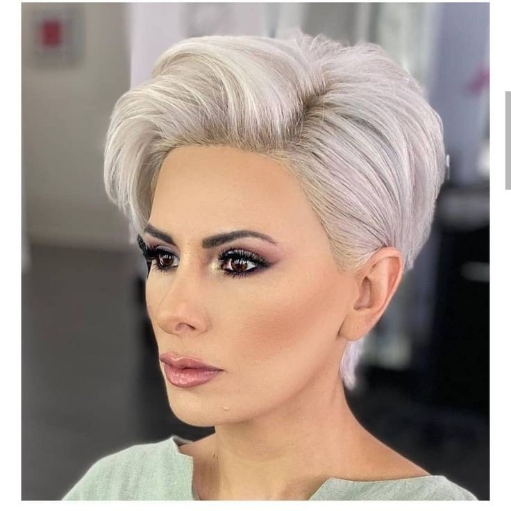 15x Platinblond, um den Super-Coolen Charakter zu rocken!