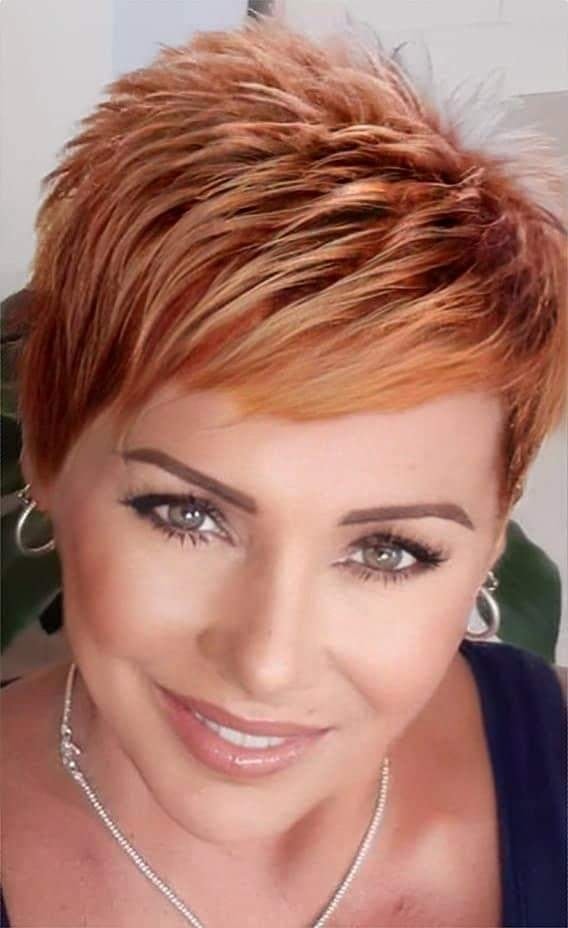 Entdecke den perfekten Frühlingslook mit Erdbeerblond!