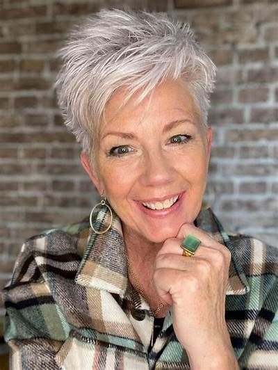 50 und Fabelhaft - Entdecke coolen neuen Look mit kurzen Frisuren!