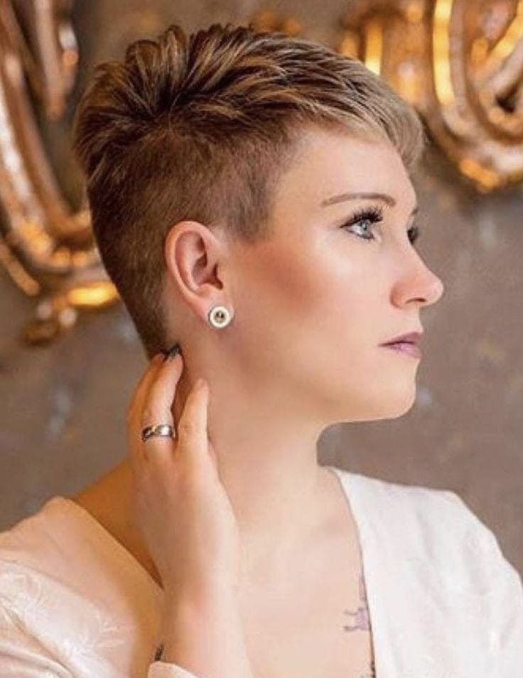 Dein strubbeliger Lockenkopf in 17 wenigen Schritten wieder glatt? Ja, es geht!