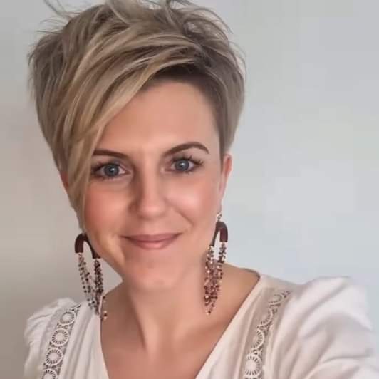 Entdecke 17 einfache Frisuren, von denen du nicht glauben wirst, wie schnell sie zu kopieren sind!