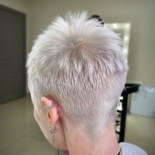 Sei 15 x stilsicherer mit platinblonden Kurzhaartrends!