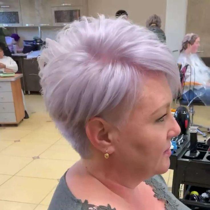 Schnallt euch an, Mädels, denn wir brechen die Regeln der Langeweile mit diesen ultra-modernen Pixie-Frisuren!