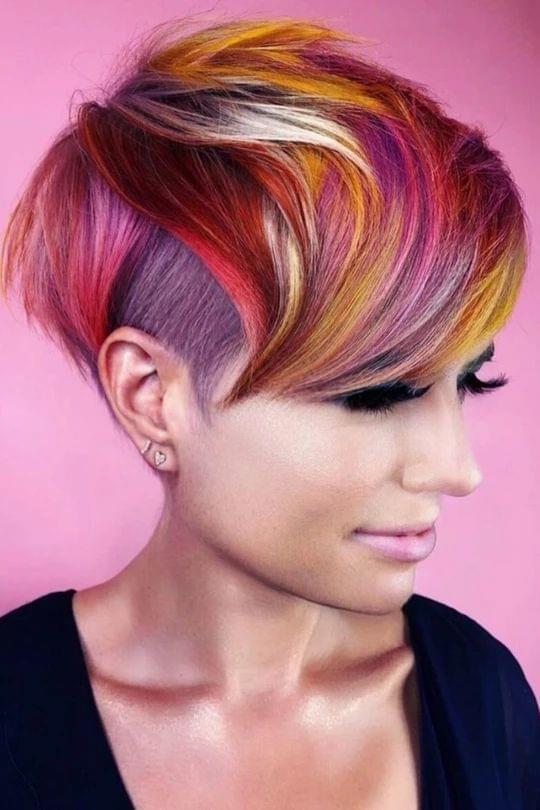 Die Farben, die deine Kurzhaarfrisur zum Strahlen bringen! Sei inspiriert und mutig!