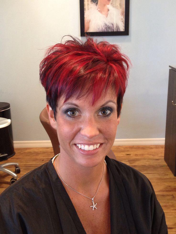 Haare in einem extravaganten Rot- und Kupferton