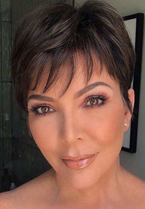 Einfach unwiderstehlich: Dunkle Kurzhaarschnitte, die Selbstbewusstsein verleihen