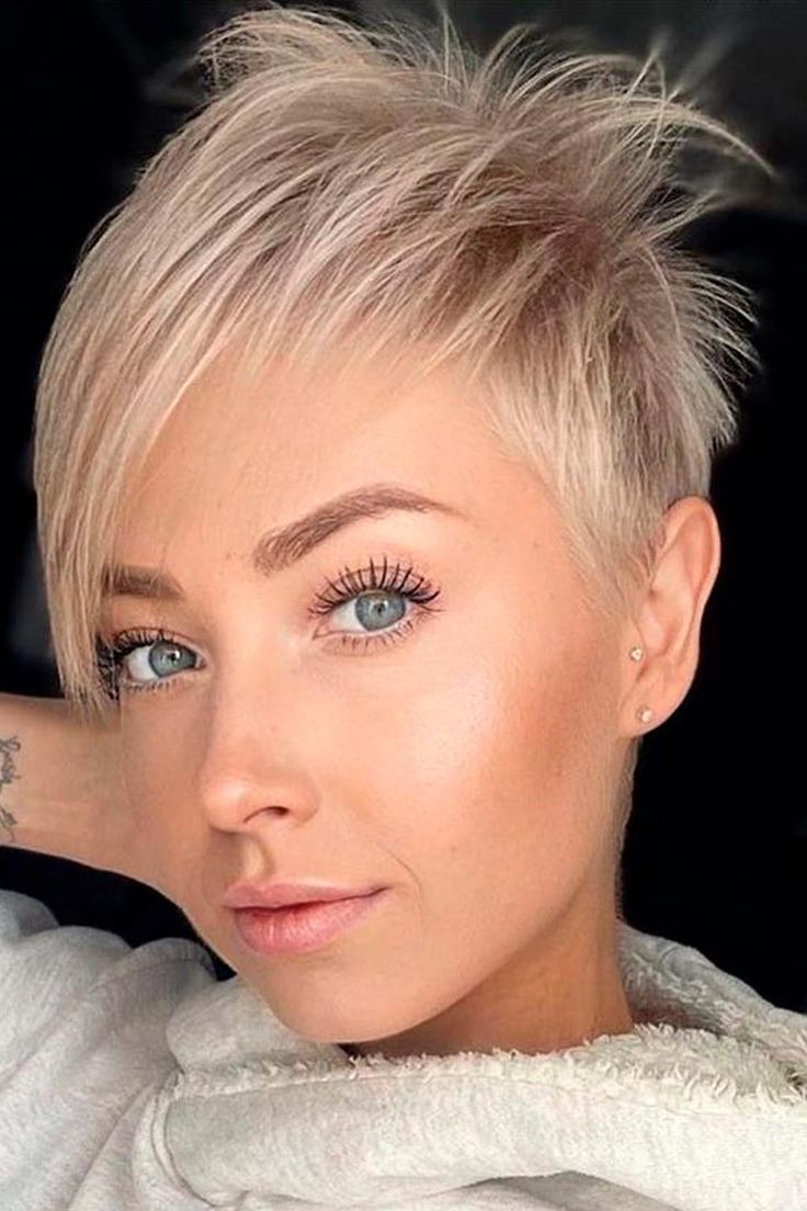 Edgy und elegant: Asymmetrische Frisuren für jeden Geschmack und jede Haarlänge!