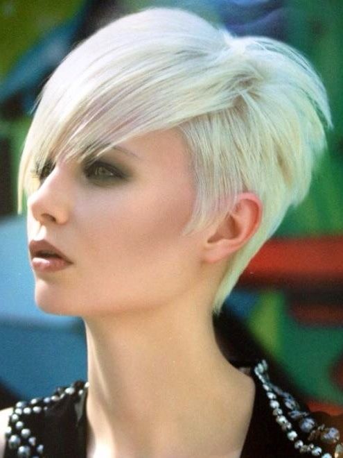 Pflegeleicht und praktisch: Kurze Frisuren im Alltag