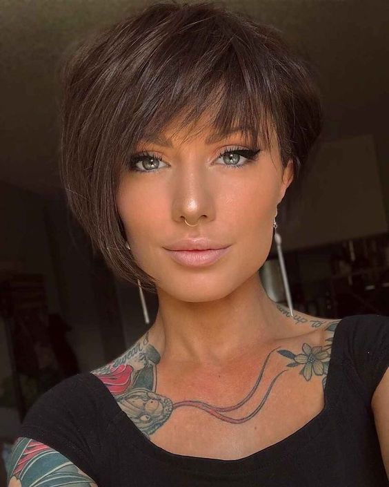 Trend:Bob ist eine der beliebtesten Frisuren 2024! So stylen Sie sie richtig