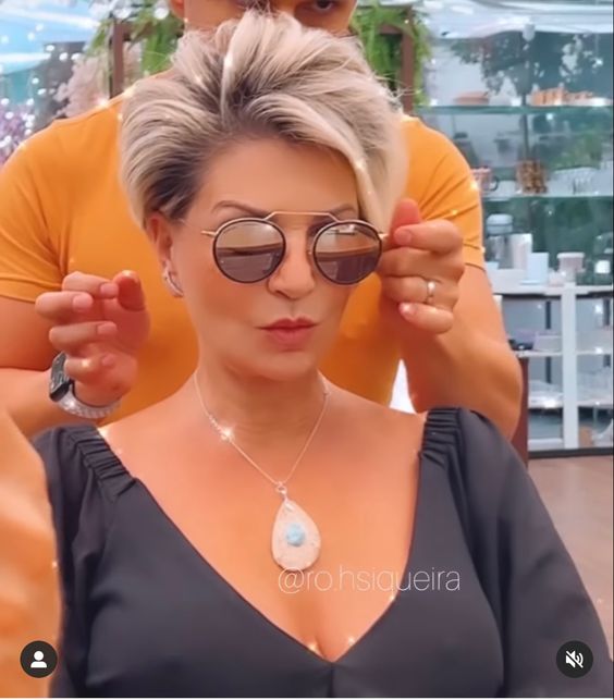 Kurz, aber cool: Trendige Kurzhaarfrisuren, die deinen Look aufpeppen.