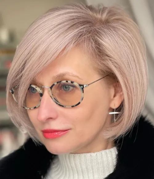 Schnitt für mittellanges und kurzes Haar: Wem steht diese Trendfrisur und wie stylt man sie richtig?