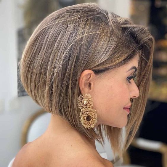 Schönheit in der Mitte: Frisuren, die Ihre mittellangen Haare zum Strahlen bringen