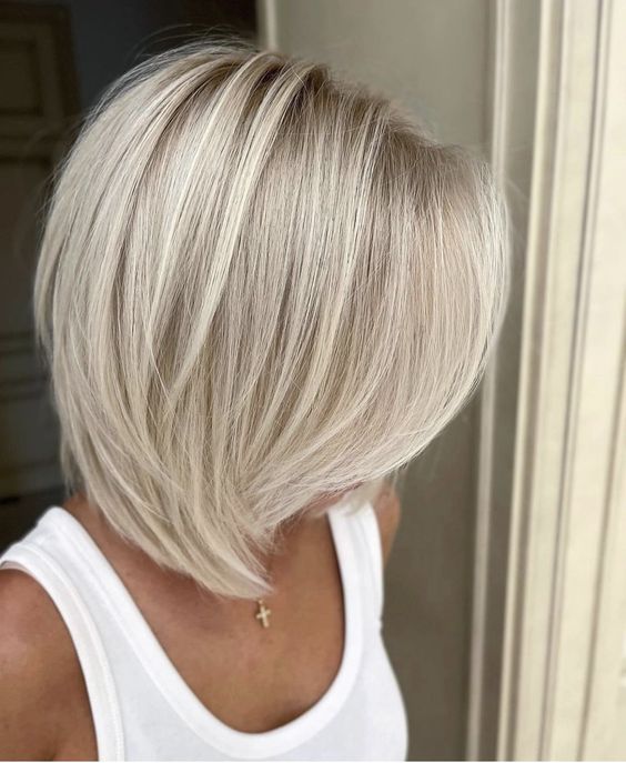 Schönheit in der Mitte: Frisuren, die Ihre mittellangen Haare zum Strahlen bringen