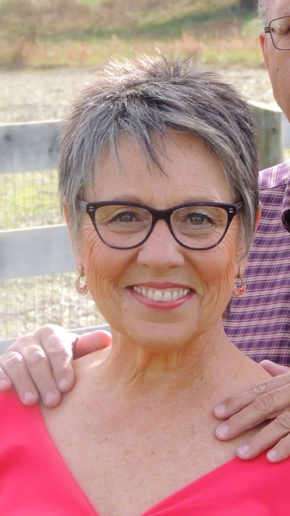 Mühelose Eleganz: Erdige Brauntöne für einen zeitlosen und ansprechenden Stil!