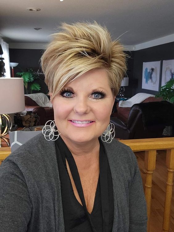 Mühelose Eleganz: Erdige Brauntöne für einen zeitlosen und ansprechenden Stil!