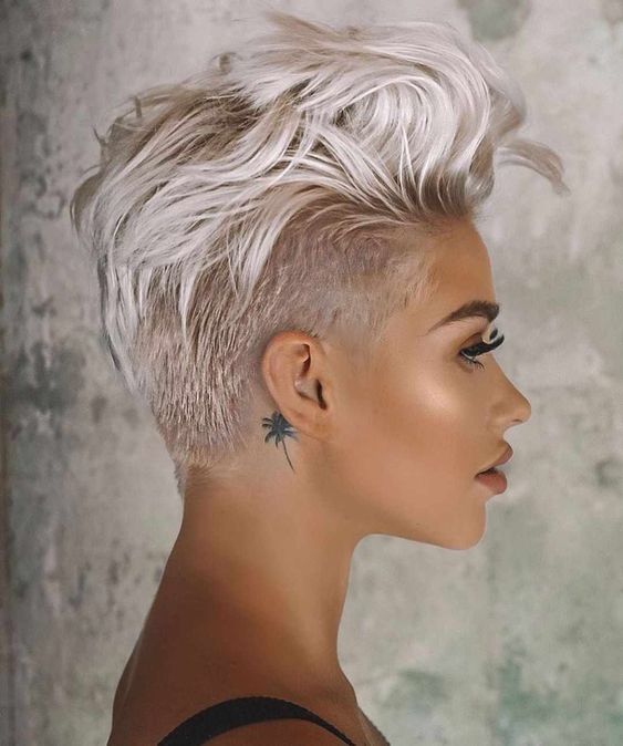 20 Einzigartige und stilvolle Undercut Kurzhaarfrisuren für Frauen