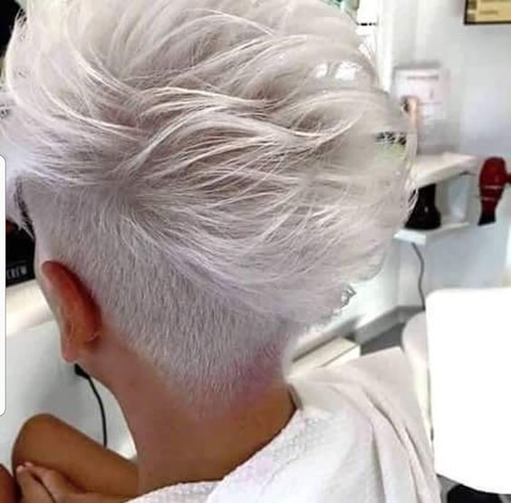20 Einzigartige und stilvolle Undercut Kurzhaarfrisuren für Frauen