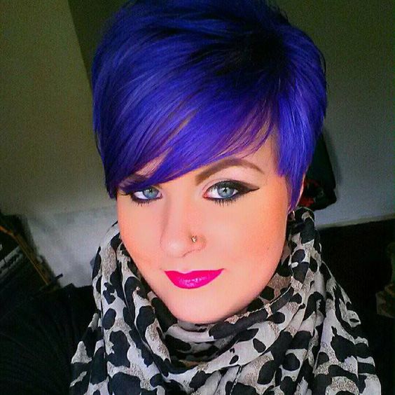 Die gewagtesten, auffälligsten und sexysten blauen Pixie-Schnitt-Ideen