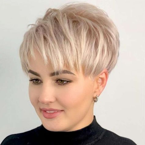 Zeitlos elegant: Kurze gerade Frisuren für stilvolle Mädchen