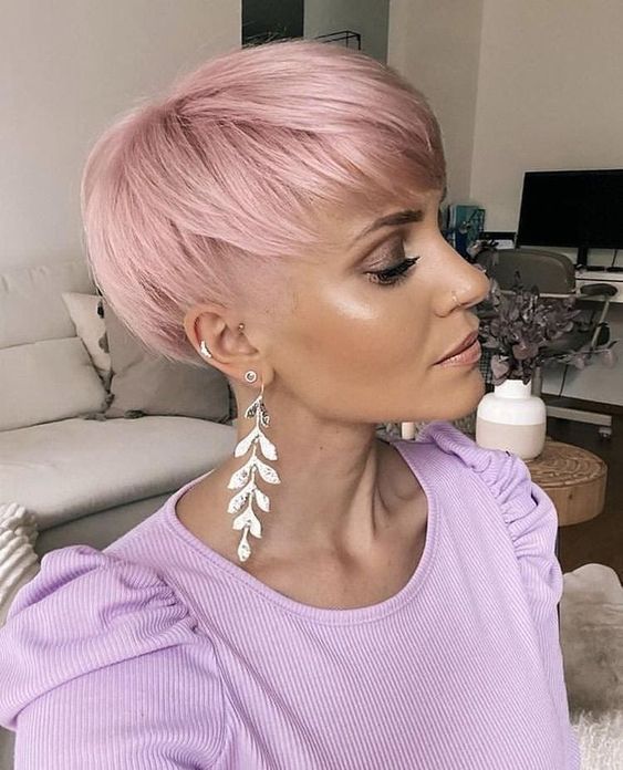 Probieren Sie rosa Frisuren von Pixie-Kurzhaarfrisuren