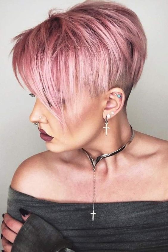 Probieren Sie rosa Frisuren von Pixie-Kurzhaarfrisuren