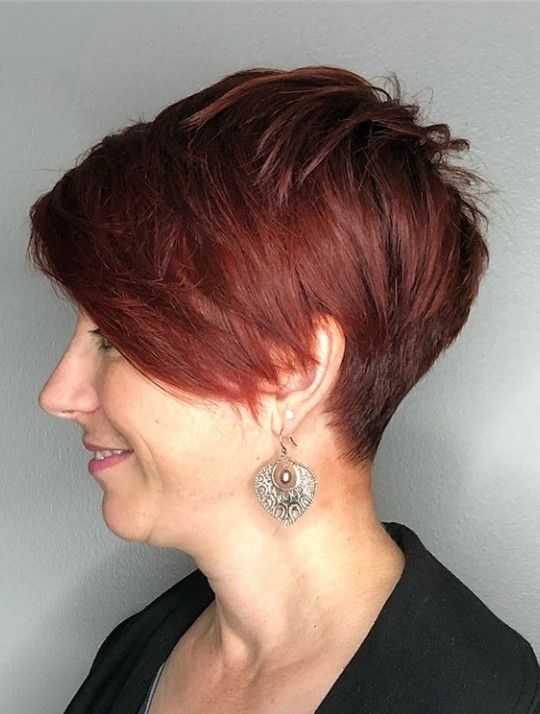 Haarfarben und Highlights für reife Frauen - Entdecken Sie die Farben, die Ihr Leben erhellen!