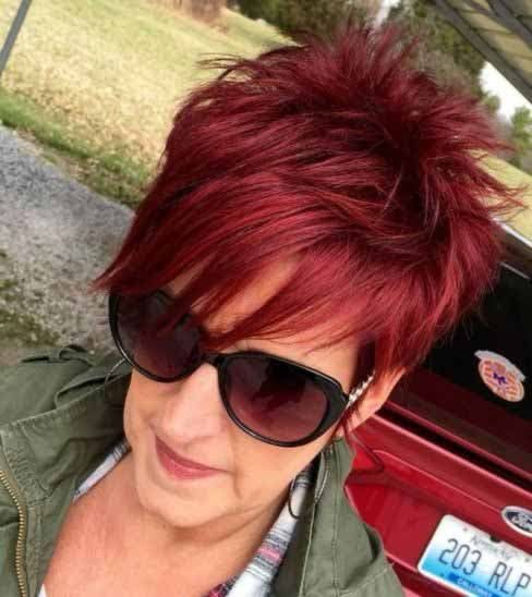 Haarfarben und Highlights für reife Frauen - Entdecken Sie die Farben, die Ihr Leben erhellen!