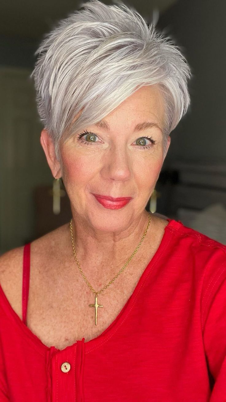 Haarfarben und Highlights für reife Frauen - Entdecken Sie die Farben, die Ihr Leben erhellen!