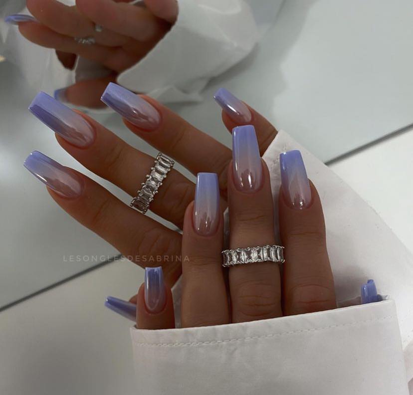 Mauve French Tip Fingernägel