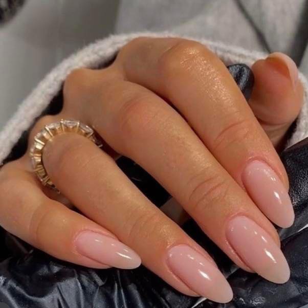 Französische Spitzen mit braunem Farbverlauf und goldenem Akzent