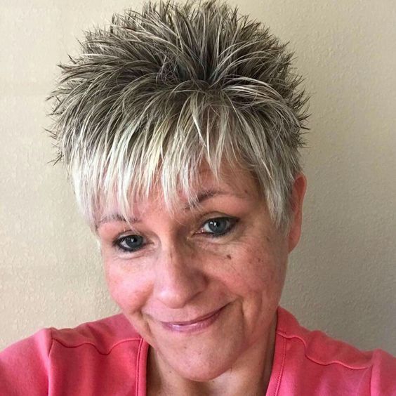 Haar-Trends 2024: Welche Frisuren und Styles sind gerade mega angesagt?