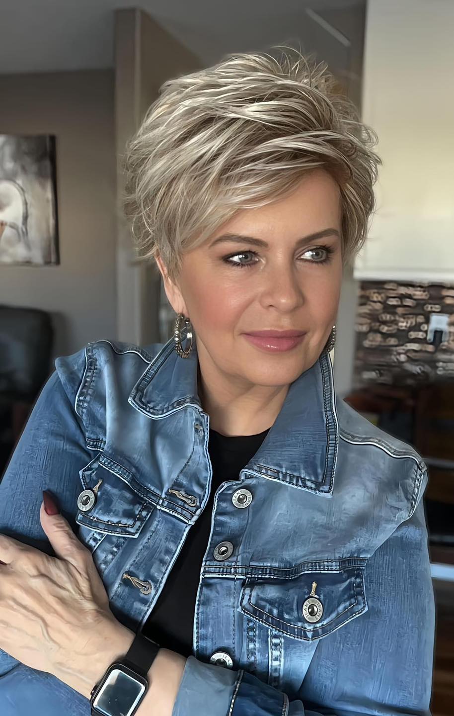 Welche Frisuren machen optisch jünger? Die besten Anti-Aging-Hacks für deine Haare