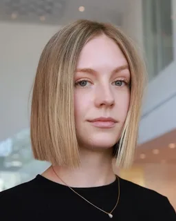 Bob Frisuren 2026: So wählen Sie den besten Schnitt für runde Gesichter, um optisch zu stricken Bob Frisuren 2026: So wählen Sie den besten Schnitt für runde Gesichter, um optisch zu stricken