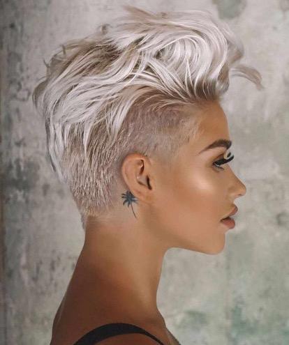 Ein Symbol für Mut: Moderne Pixie-Cuts Ein Symbol für Mut: Moderne Pixie-Cuts