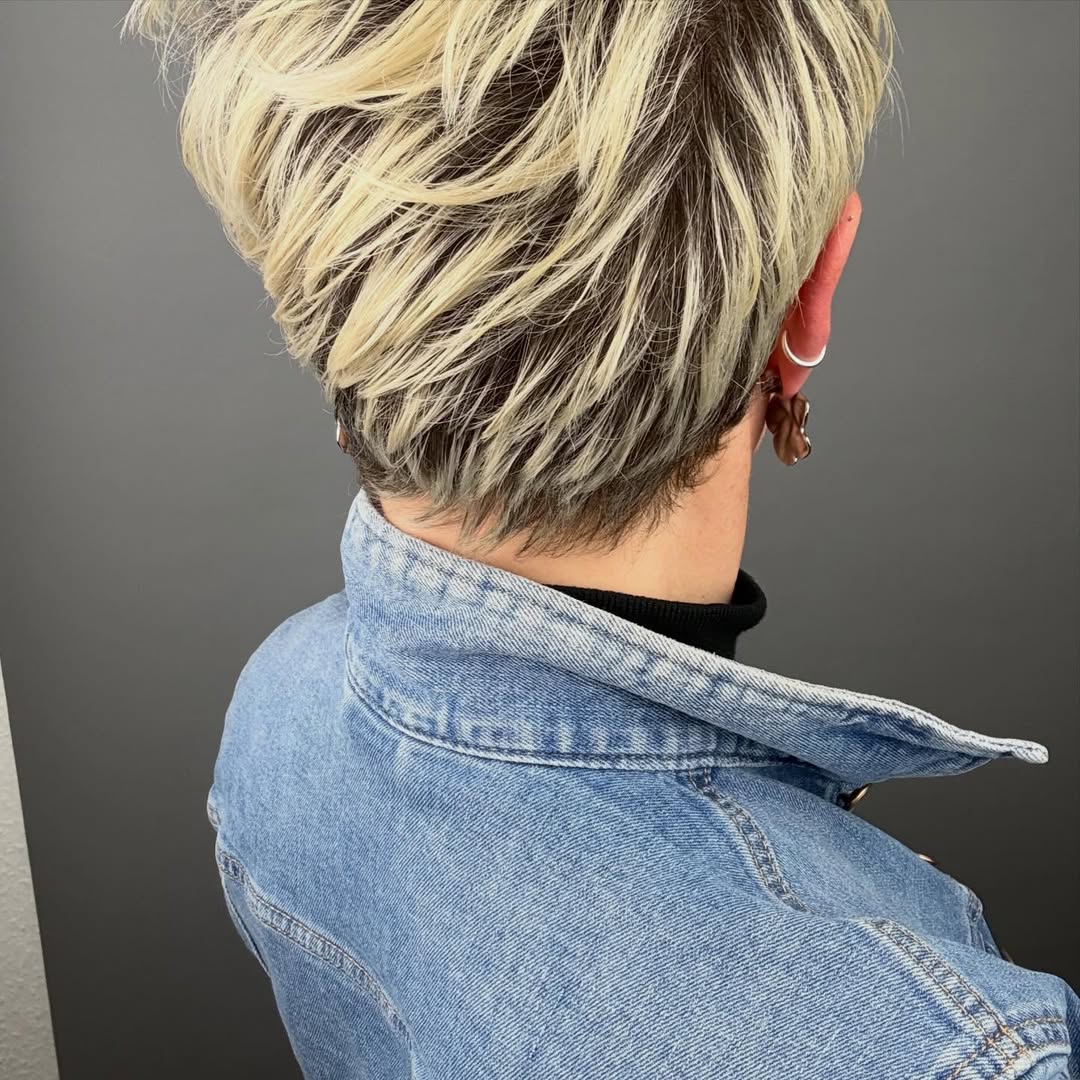 Moderne Kurzhaarfrisuren 2026 – Trendige Schnitte mit Stil und Volumen Moderne Kurzhaarfrisuren 2026 – Trendige Schnitte mit Stil und Volumen