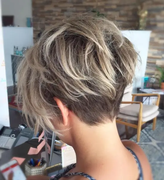 Moderne Kurzhaarfrisuren 2026: Pixie, Undercut & Bob für einen neuen Look Moderne Kurzhaarfrisuren 2026: Pixie, Undercut & Bob für einen neuen Look